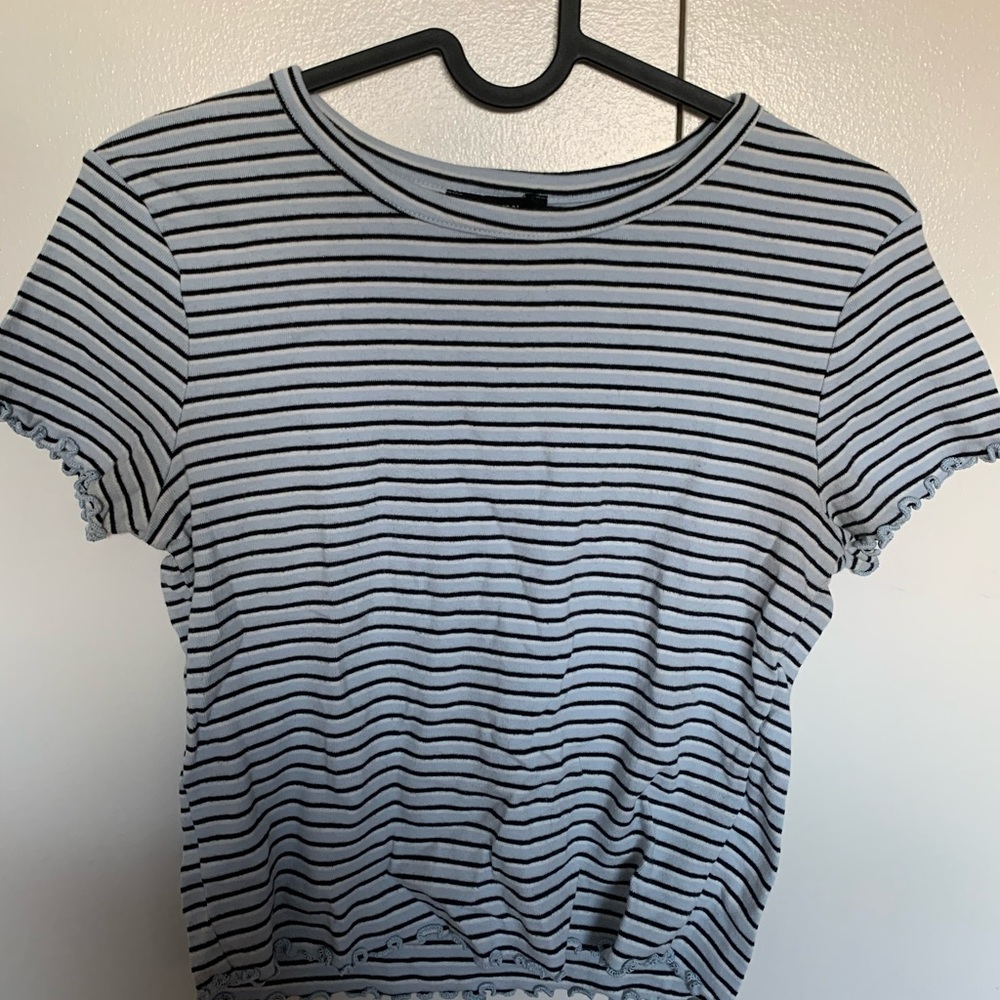 Forever 21 lettuce edge top